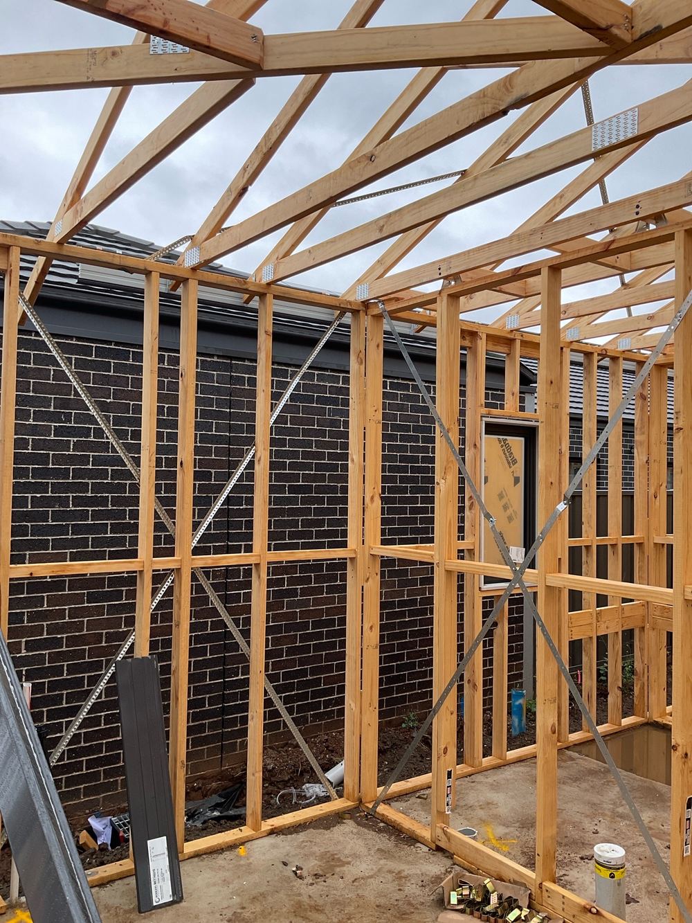 Double stud required under a girder truss, recorded on a frame inspection in Fraser Rise